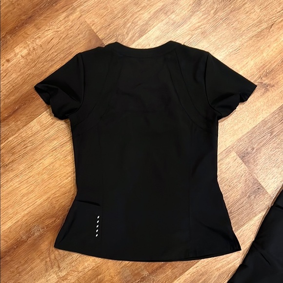 Black Scrub Set - Picture 7 of 7